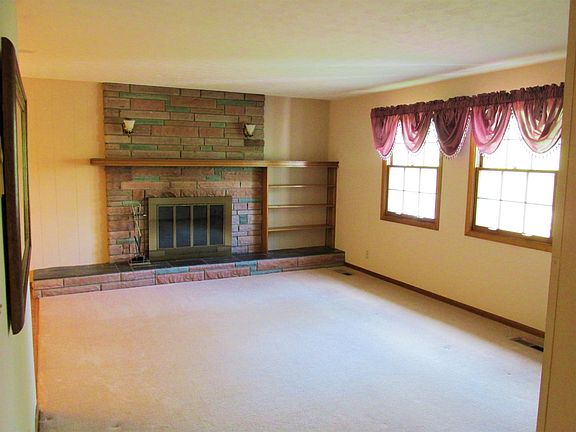 4th image of 10524 Pinedale Dr