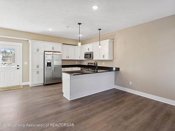 3rd image of 416 N Martin Luther King Junior Blvd