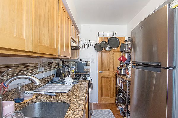 1st image of 2133 23rd St #3