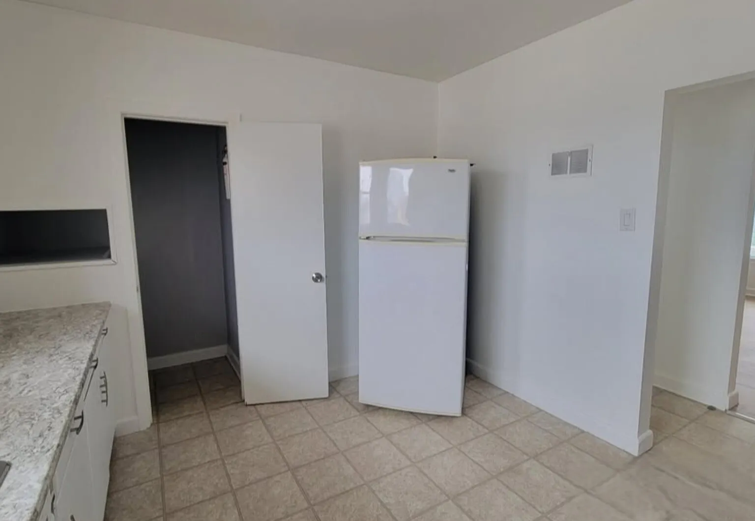 315 Matheson Avenue - 2 (upper) — Photo 3