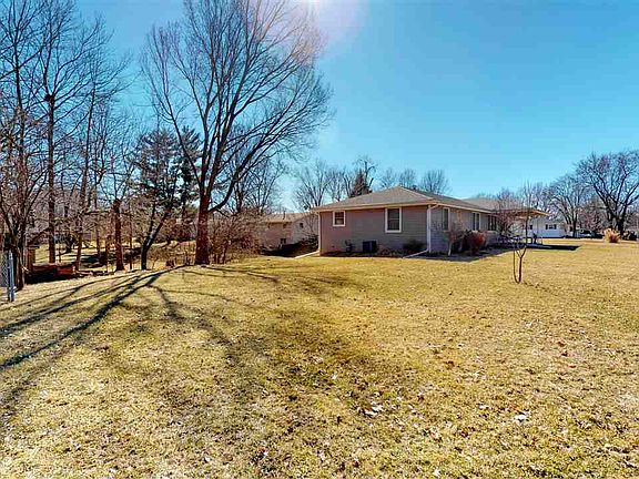 3rd image of 311 Whippoorwill Dr