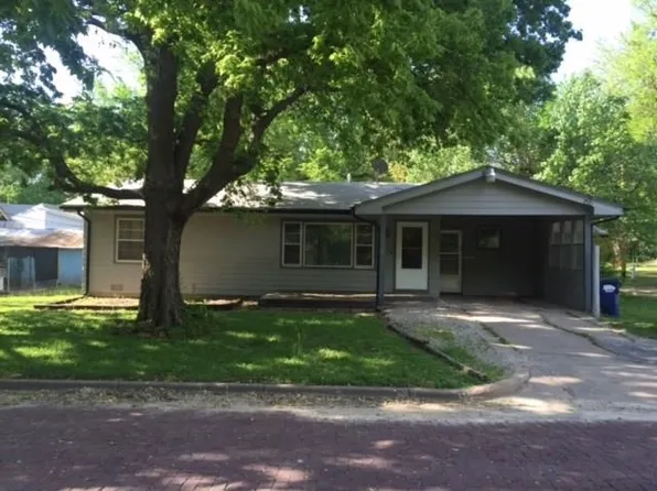 214 W Division Ave, Peabody, KS 66866