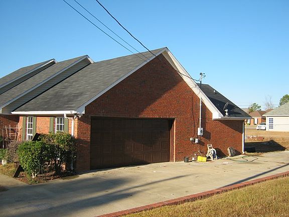 3rd image of 40 Katie Dr