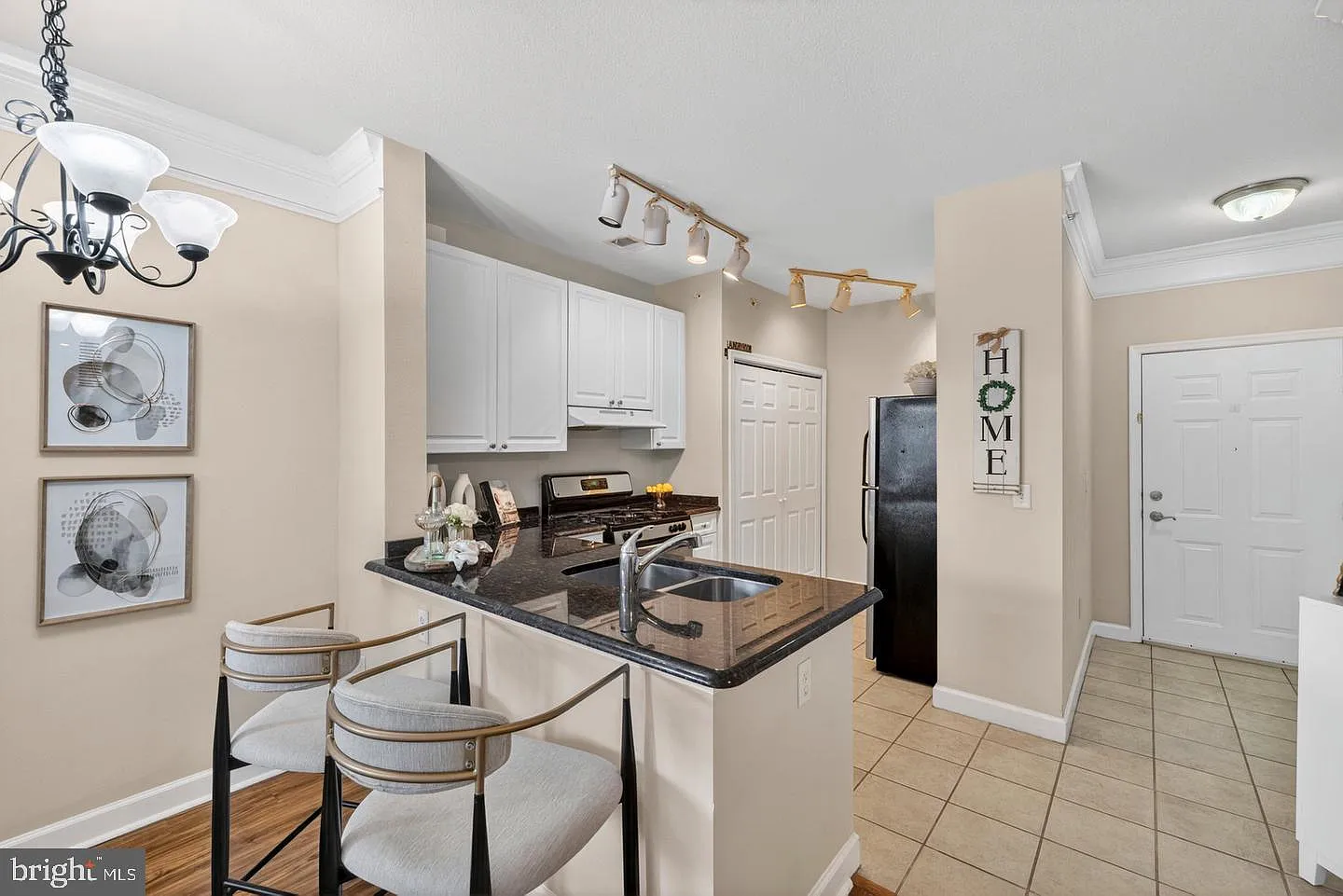 1 bed, 1148 sqft, $2,200 — Photo 4