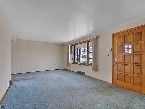 5th image of 1614 Country Club Ave
