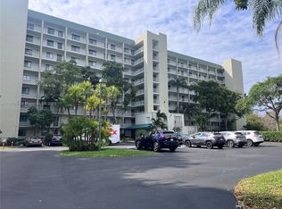 2240 N Cypress Bend Dr APT 506, Pompano Beach, FL 33069