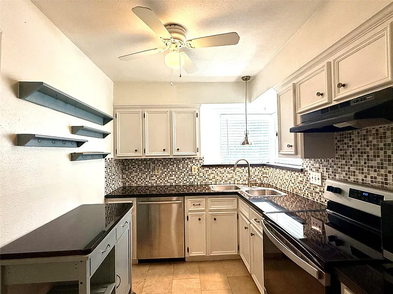 13222 Pebblewalk Cir N — Photo 9