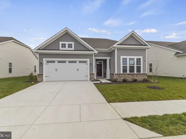 9389 Crestview Ridge Dr, Bristow, VA 20136