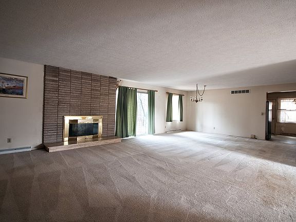 3rd image of 15345 State Road 120