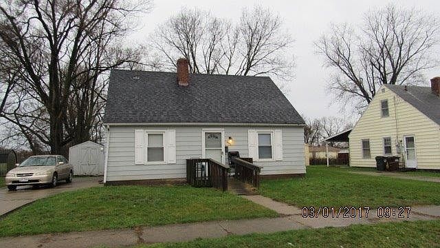 1st image of 704 Louis Pl