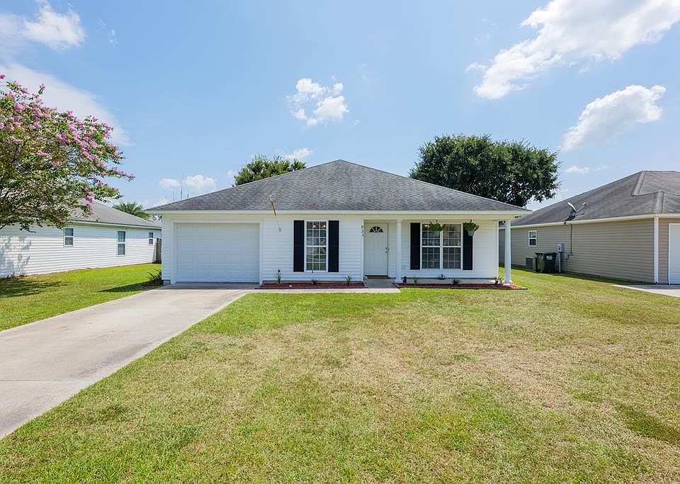 1st image of 823 Kristen Ln