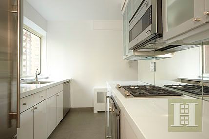 2nd image of 166 E 63rd St APT 5G