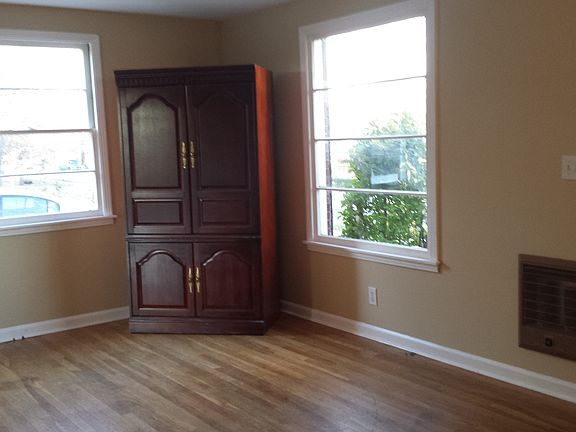2nd image of 125 Dodge Dr