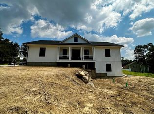 5 Olney Arnold Rd, Cranston, RI 02921