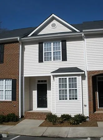 874 Stadium Dr