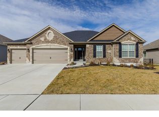 537 Forest Park Dr, Wentzville, MO 63385