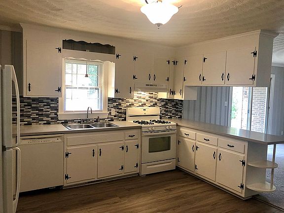 Kitchen/Den open concept 