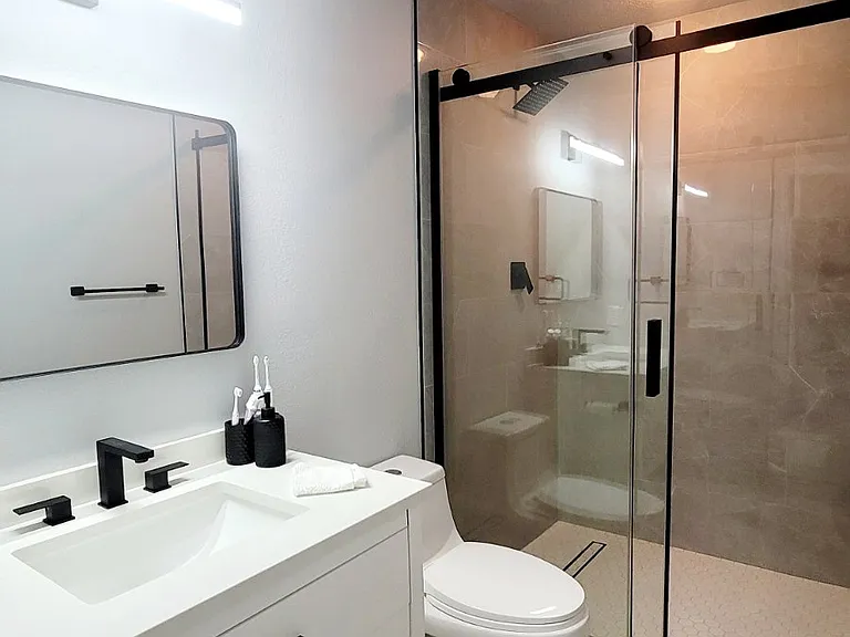 60 Emerald Woods Dr #B7 — Photo 24