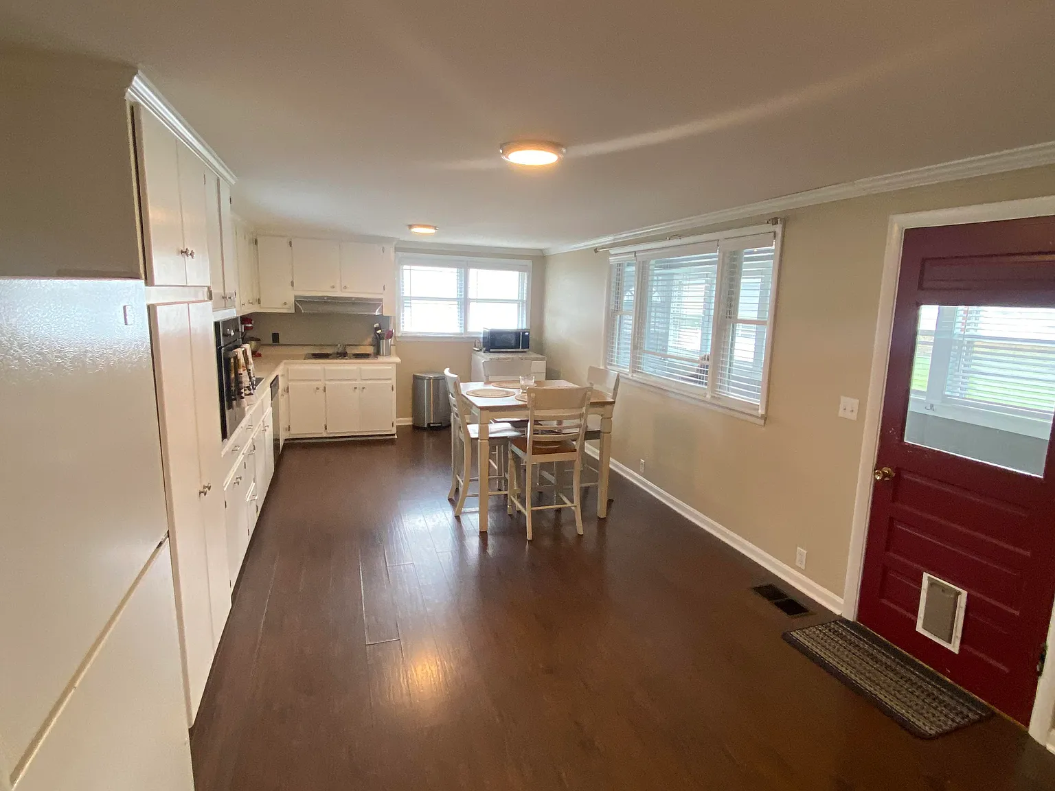 4 bed, 1841 sqft, $2,200 — Photo 4
