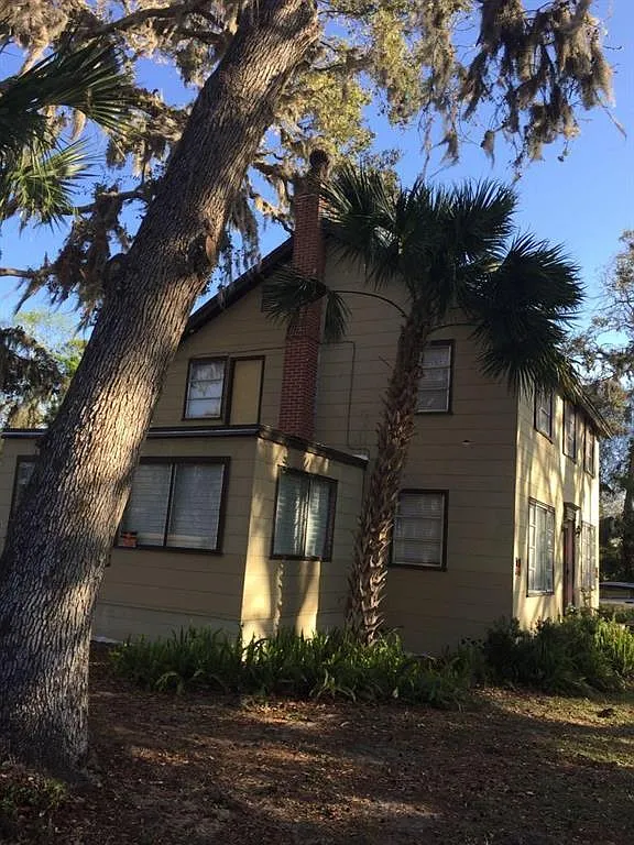 3 bed, 2.5 bath, 1664 sqft, $2,400 — Photo 3