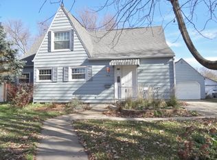 1426 Elm St, Grinnell, IA 50112