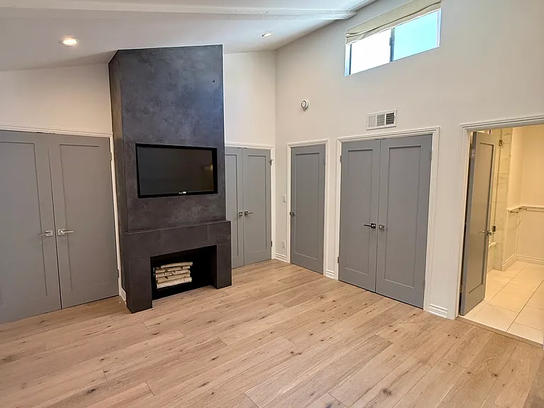 853 Larrabee St #6 — Photo 7