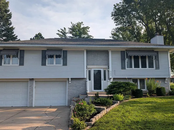 522 6th St SE, Sioux Center, IA 51250