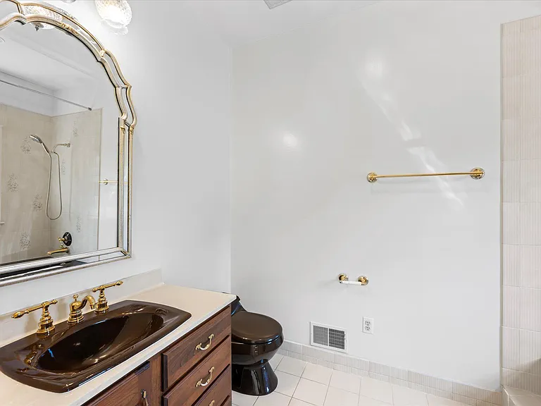 1051 Kelso Rd — Photo 6