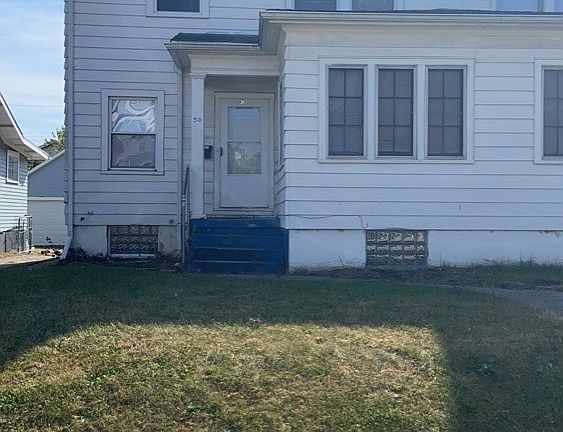 2nd image of 30 E Hillcrest Ave