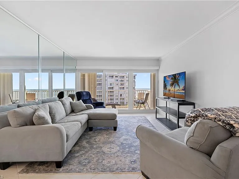 3443 Gulf Shore Blvd N #503 — Photo 8