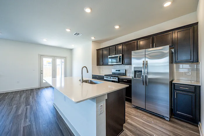 13708 Lubeck Dr — Photo 4