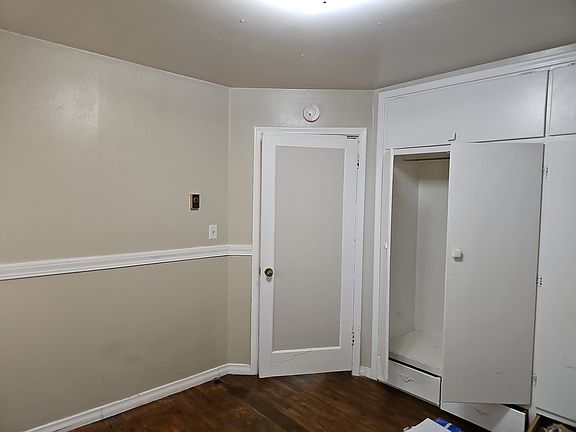 5th image of 4912 W Wylie Ln