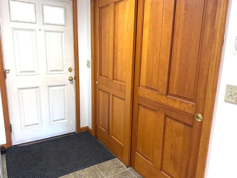 250 Elm St — Photo 18