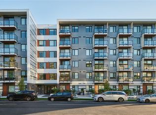 1115 Johnson St #116, Victoria, BC V8V 3N9