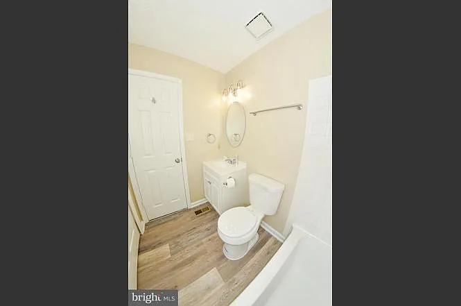 12819 Carousel Ct — Photo 17