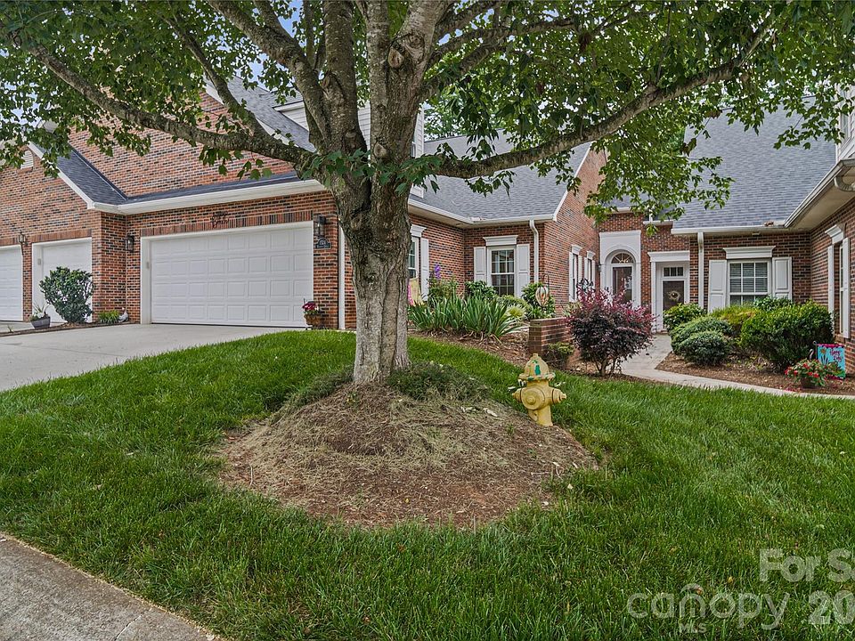1st image of 1524 Royalty Cir