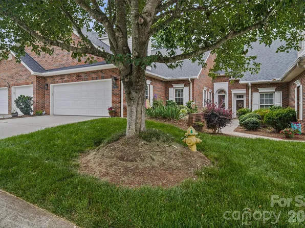 1524 Royalty Cir, Statesville, NC 28625