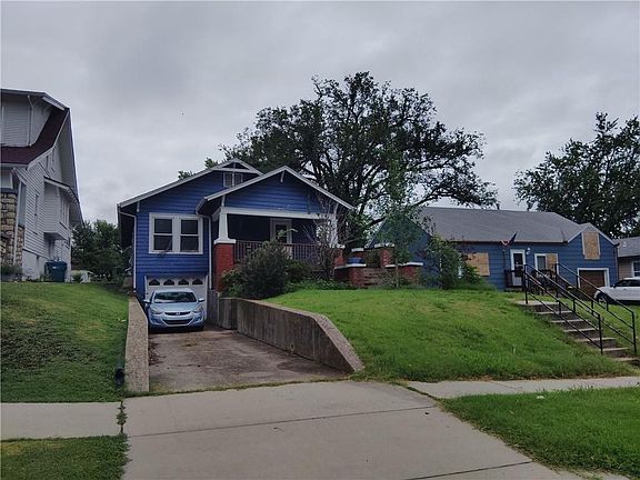 3rd image of 1120 Main St