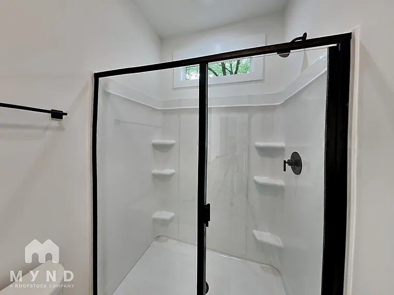 420 E Cedar Ave — Photo 13