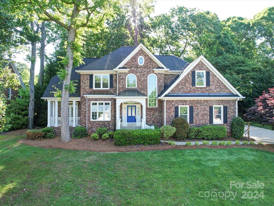 1st image of 2824 Scarborough Ct