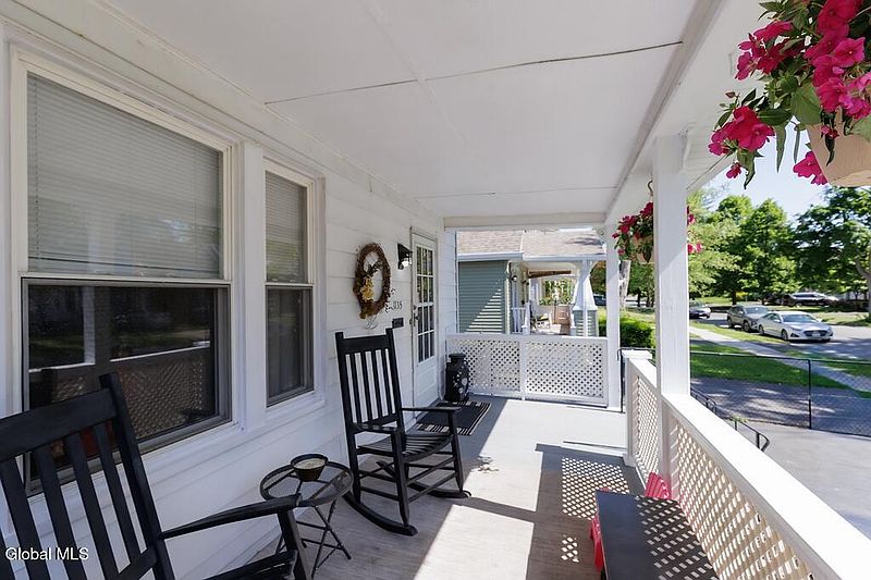 4th image of 1135 Baker Avenue