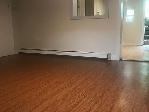 4th image of 965 E 221st St #1