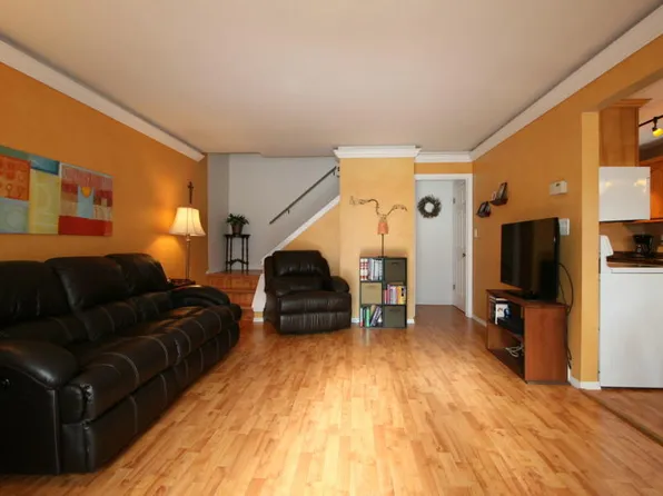 W169N11476 Biscayne Dr, Germantown, WI 53022