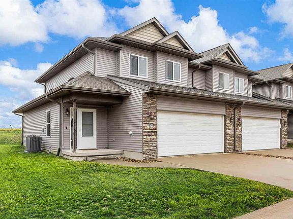 3rd image of 1834 Goose Lake Cir