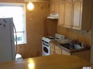 701 10th St, West Babylon, NY 11704