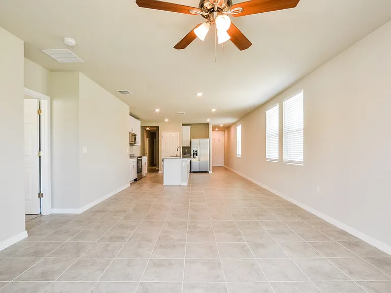 5247 Meredrew Ln — Photo 4