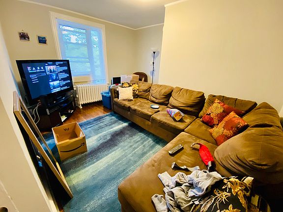 3rd image of 25 Archer Ave Floor 2