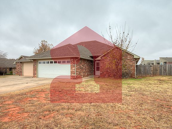 4th image of 2711 Silvertree Dr