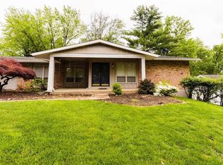 1272 Winema Dr, Chesterfield, MO 63017