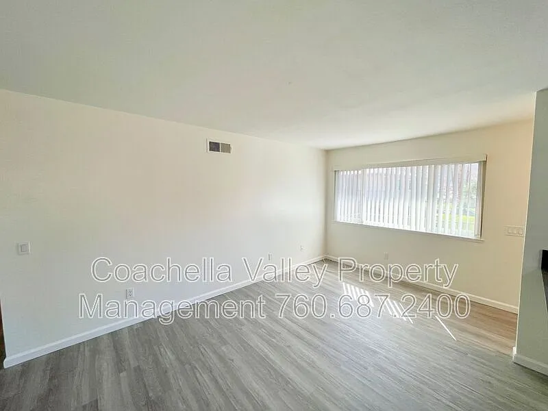 2 bed, 1.0 bath, 924 sqft, $1,995 — Photo 2